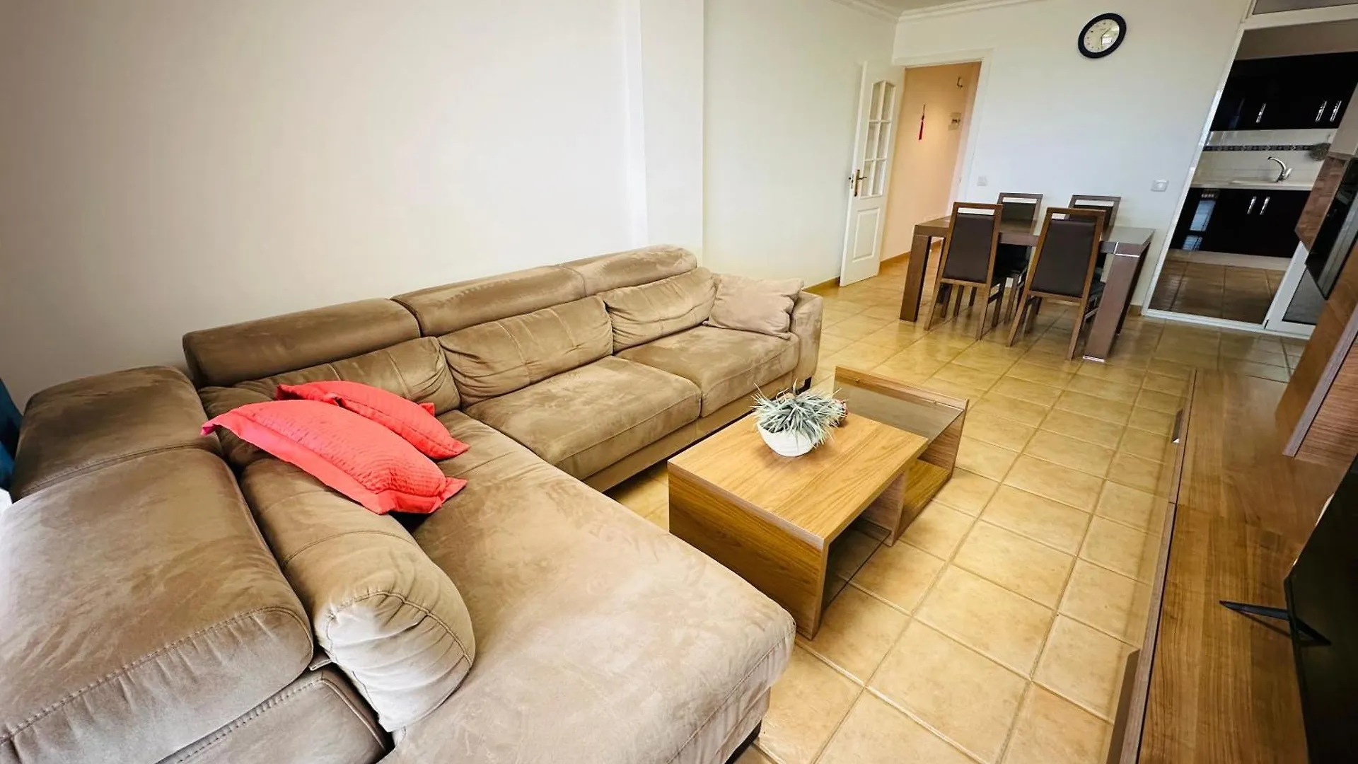 3 Bedrooms Los Cristianos Communal Pool Free Wifi
