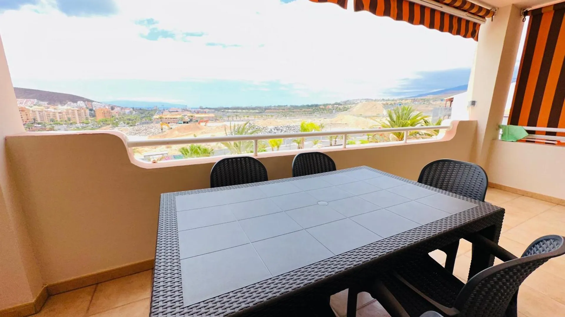 Apartment 3 Bedrooms Los Cristianos Communal Pool Free Wifi Spain