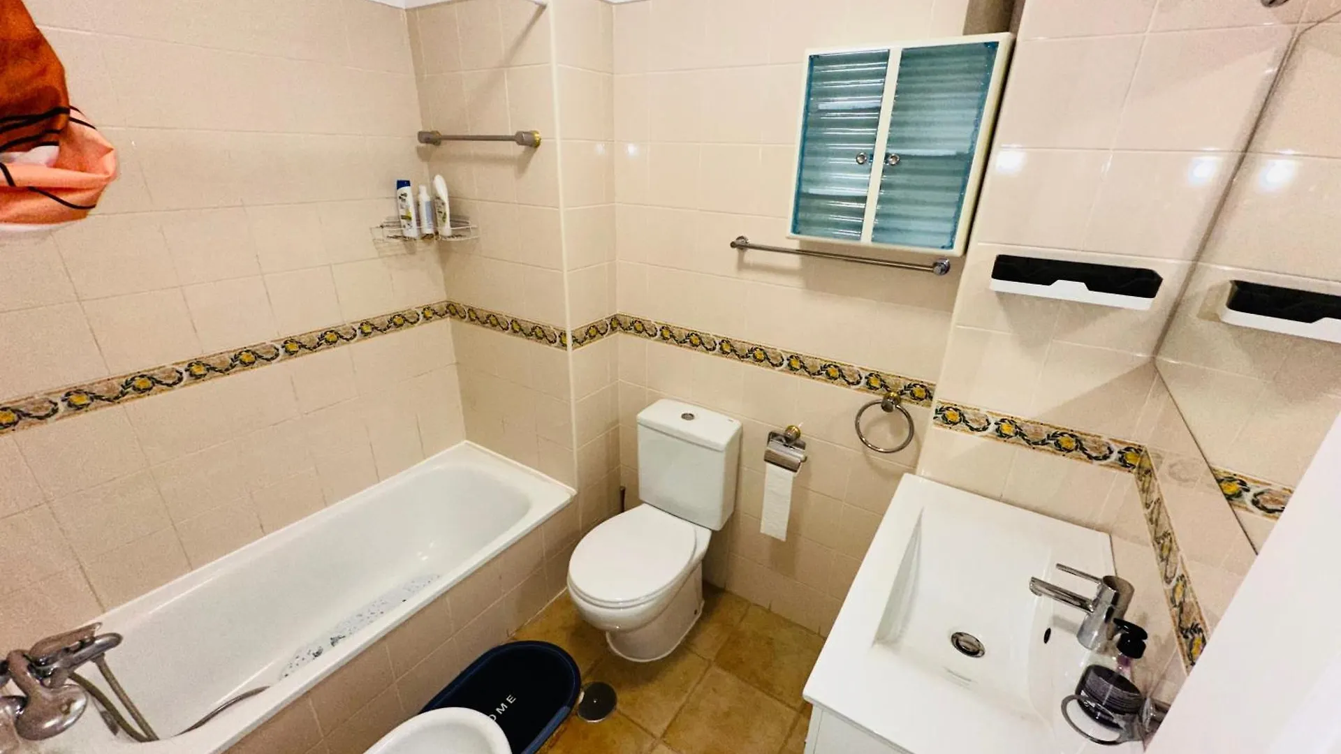 3 Bedrooms Los Cristianos Communal Pool Free Wifi Apartment