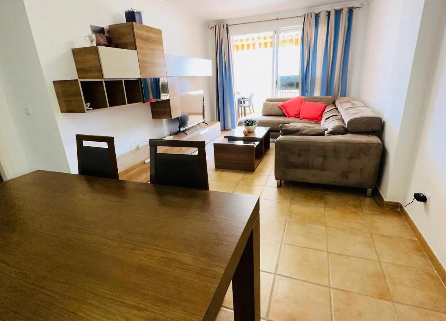 3 Bedrooms Los Cristianos Communal Pool Free Wifi Apartment